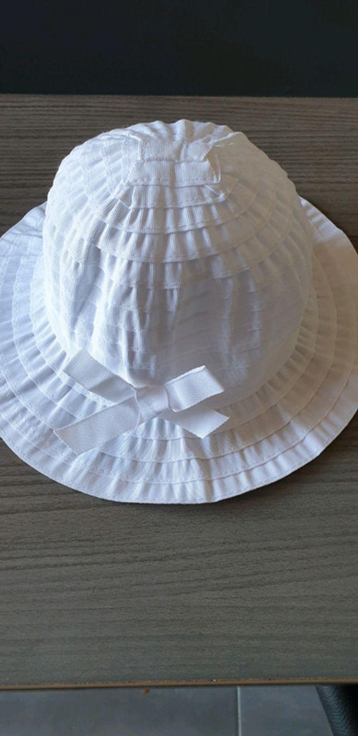 Chapeau blanc - photo numéro 1