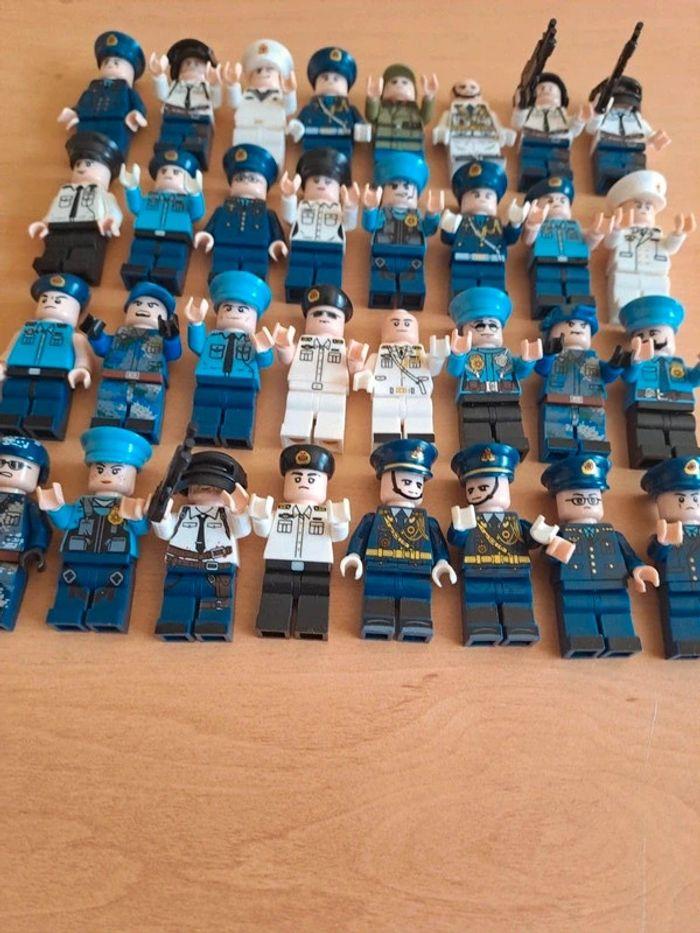 Lot de figurines Lego militaires police - photo numéro 7