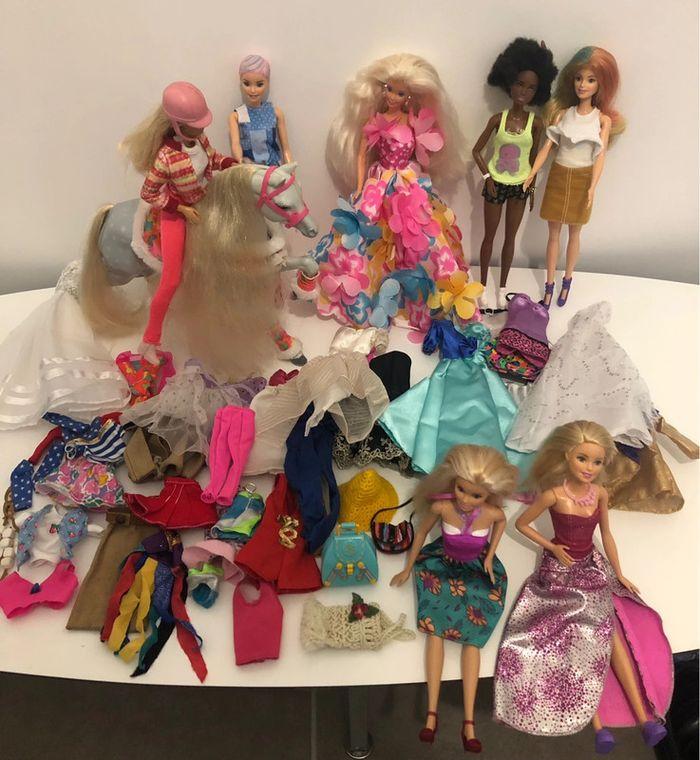 Poupées et accessoires barbie - photo numéro 1