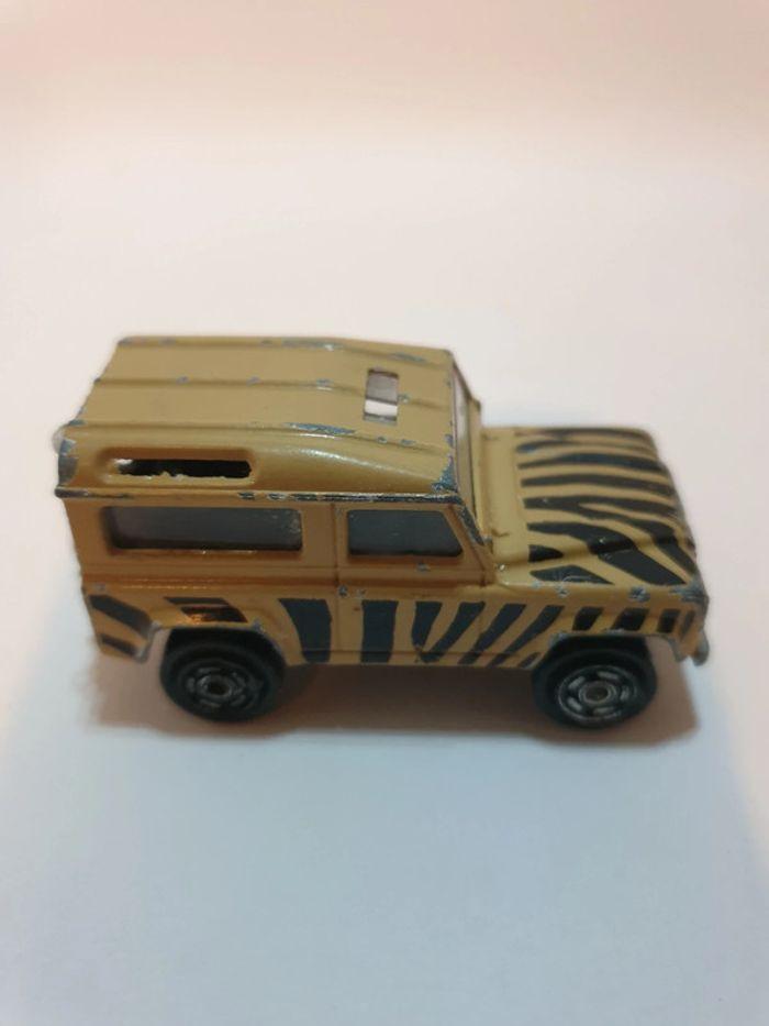 Majorette 266 4x4 Land Rover Defender 90 Safari - 1/60 🇫🇷 - photo numéro 6