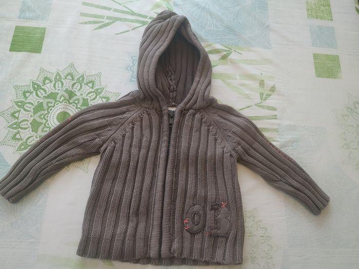 Gilet à capuche 3 mois - photo numéro 1