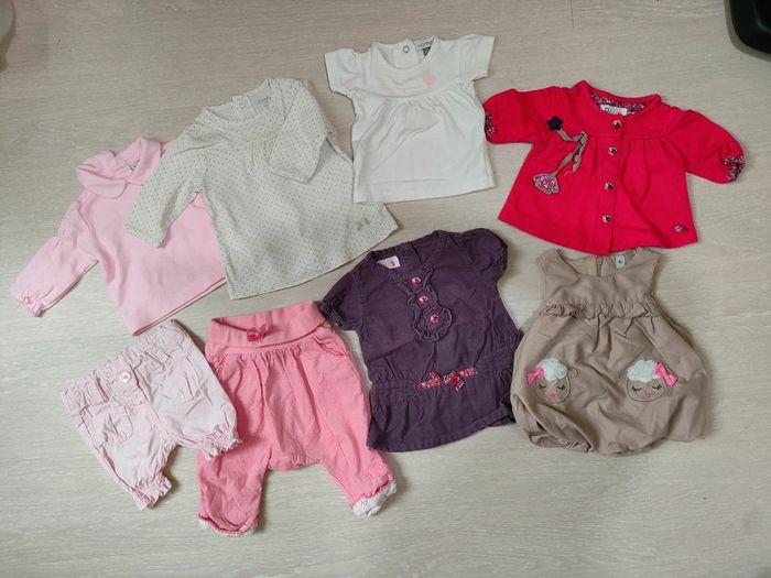 Lot de vêtements 1 mois fille - photo numéro 1