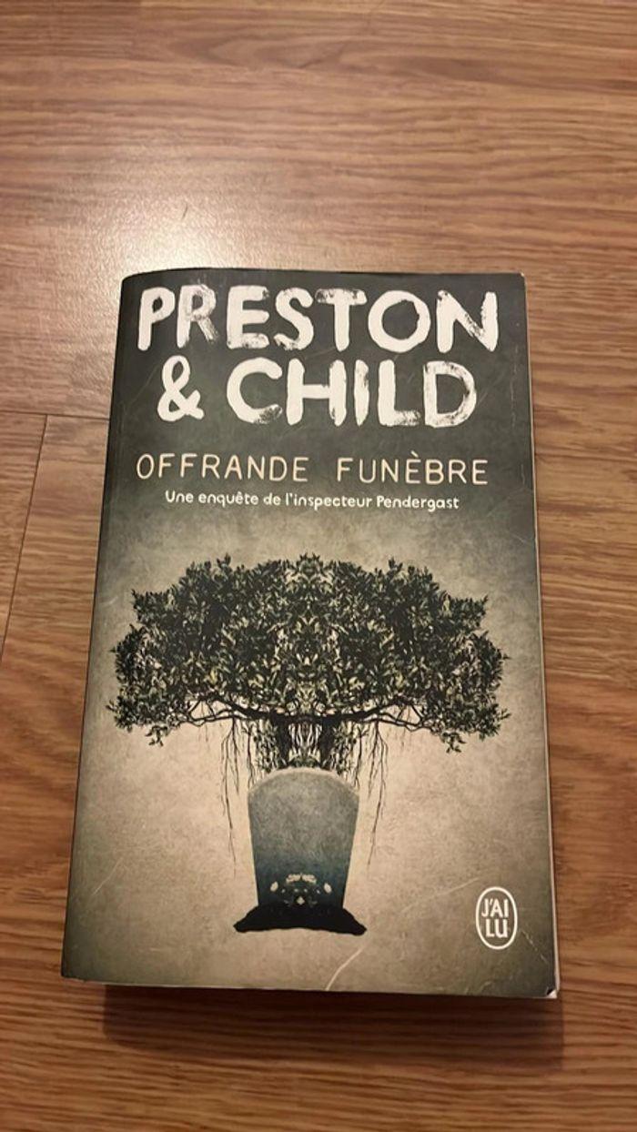 Livre offrande funèbre - photo numéro 1