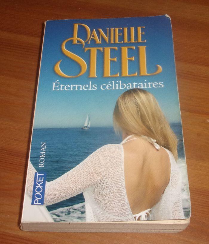 Eternels célibataires de Danielle Steel roman pocket - photo numéro 1