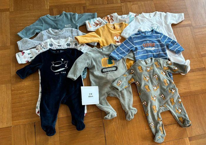 Lot de 10 pyjamas velours bébé 3 mois - photo numéro 1