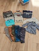 Lot 12 mois pantalons, pulls, hauts