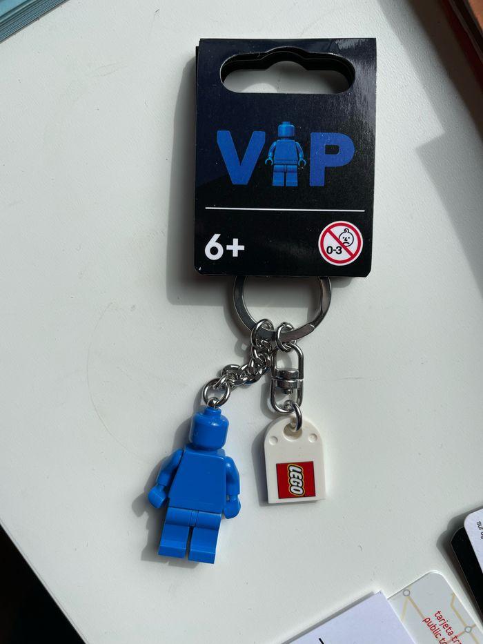 Lego 854090 - Porte-clés VIP classique bleu Minifigure