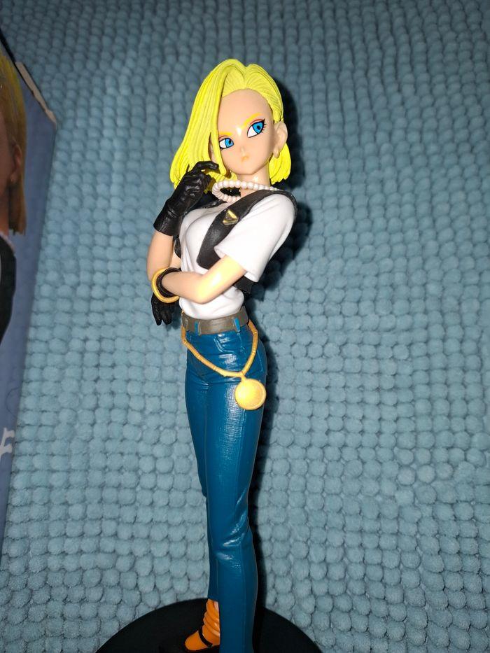 Dragon Ball C-18/ Cyborg 18 / Android 18 - photo numéro 1