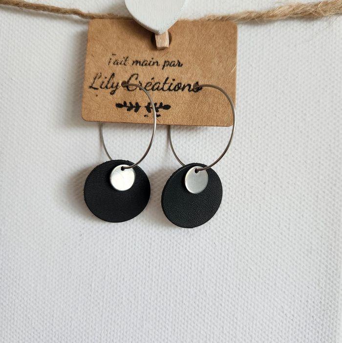 Boucles d'oreilles créoles argentées hypoallergéniques et cuir noir LC403 - photo numéro 1