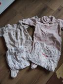 Lot de pyjamas et vêtements