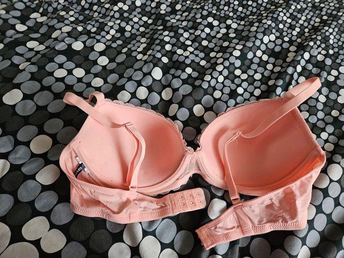 Soutien gorge Neuf 95 C rose kiabi - photo numéro 3