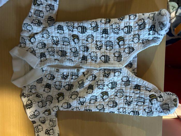 8 pyjamas taille naissance - photo numéro 5