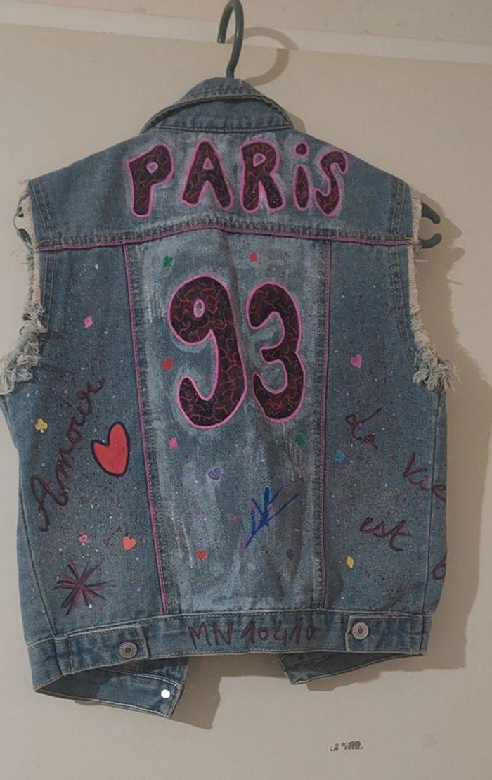 Veste jeans sans manche customiser - photo numéro 1