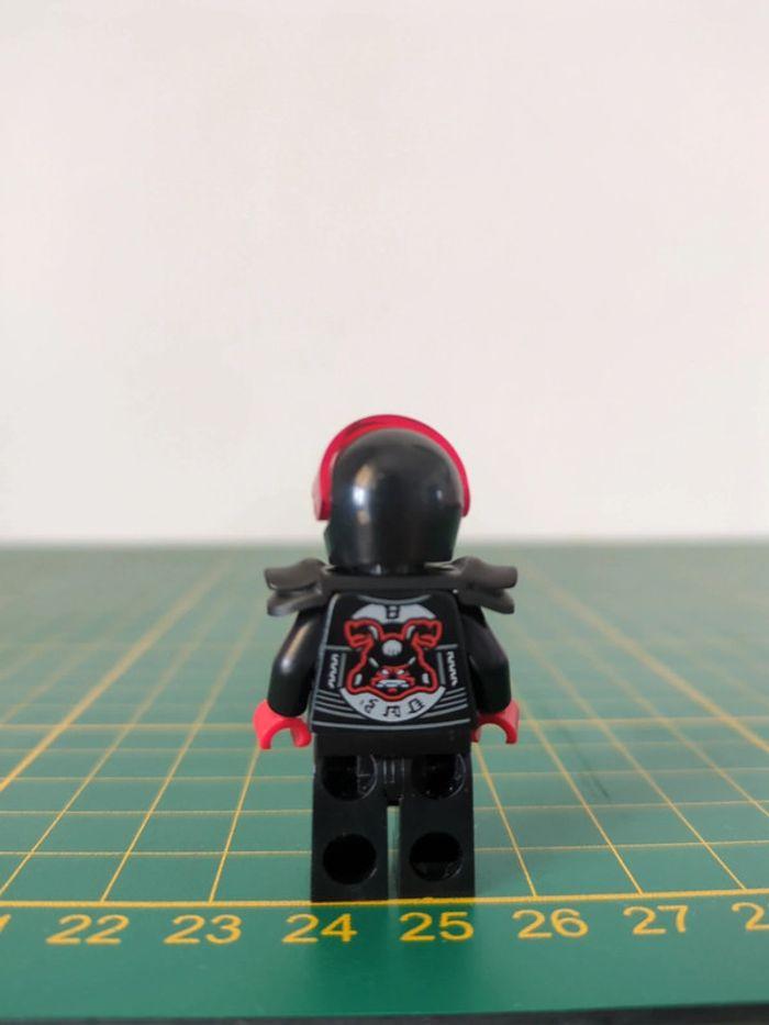 figurine lego Ninjago  biker Garmadon - photo numéro 2