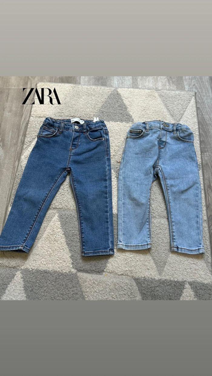 Lot de 2 jeans Zara taille 12/18 mois - photo numéro 1