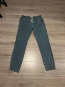 Très beaux pantalon Pull &Bear