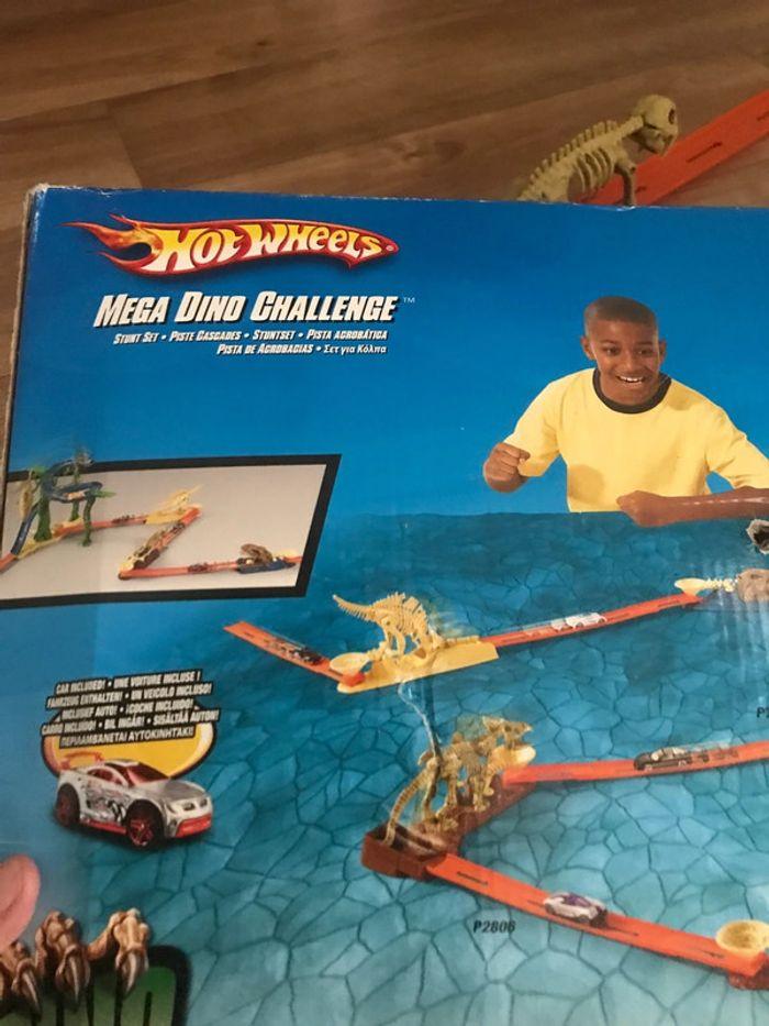 Circuit Hot Wheels Mega Dino Challenge - photo numéro 4