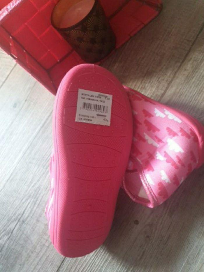 Chaussons Minnie en 30 neuf - photo numéro 2