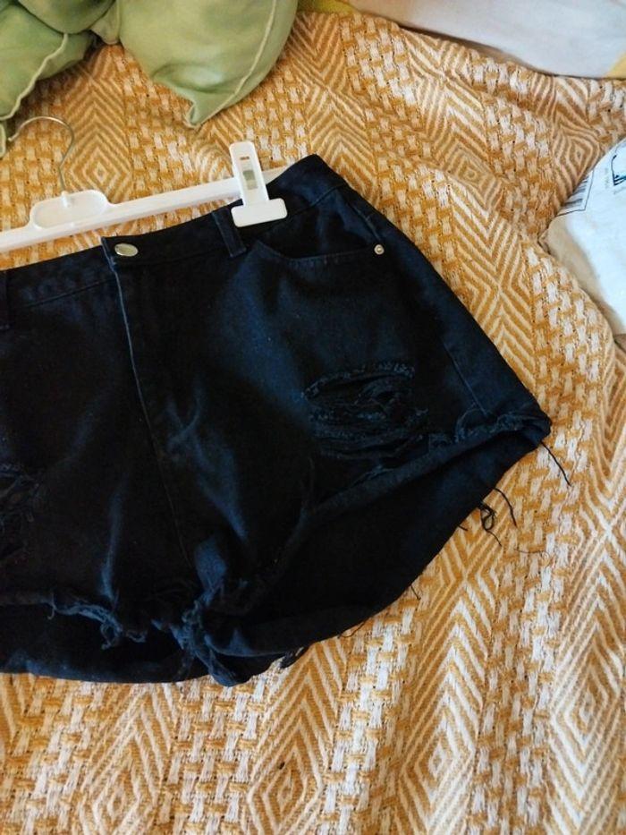 Short noir jean déchiré grunge Shein taille M/38 - photo numéro 11