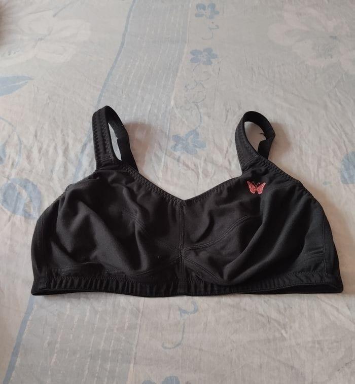 Soutien gorge taille 100D très bon état - photo numéro 1