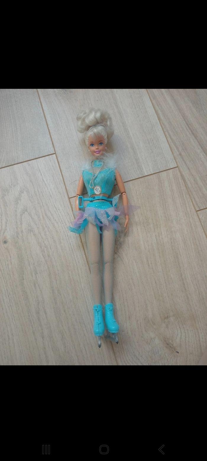 Barbie patineuse - photo numéro 5