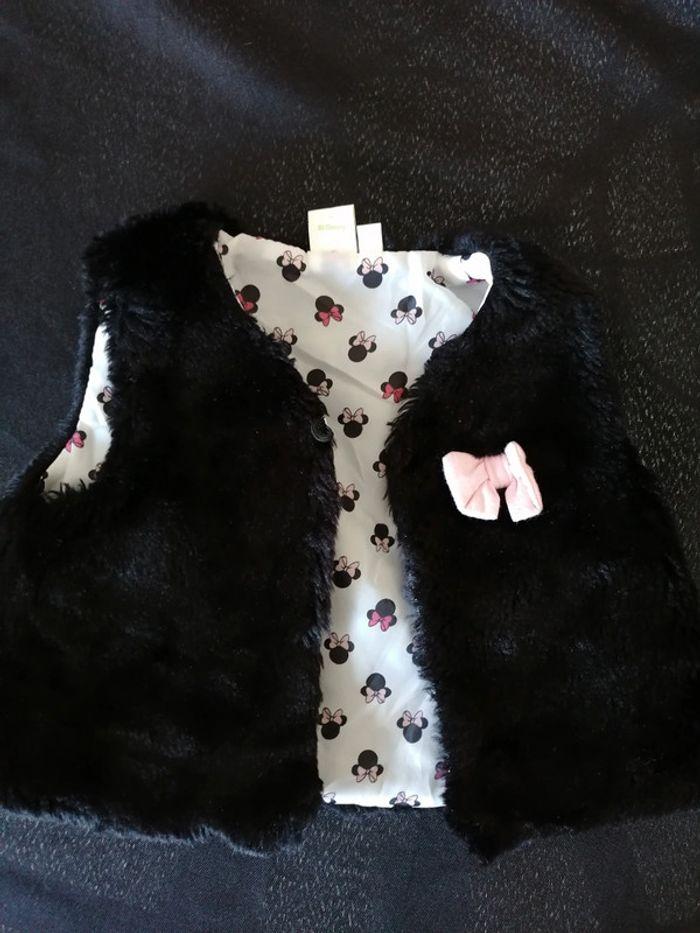 Gilet fourrure sans manches noires Minnie 6 mois - photo numéro 1