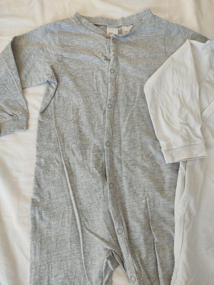 Lot 2 pyjamas ouverture devant 36m • H&M - photo numéro 2