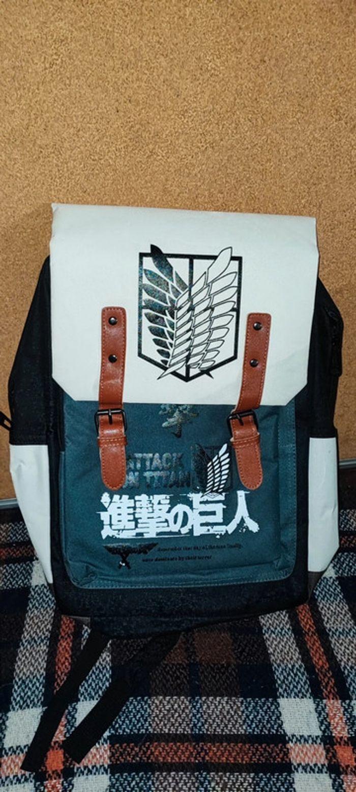 Sac à dos "l'attaque des titans" (Attack on titans) - photo numéro 1