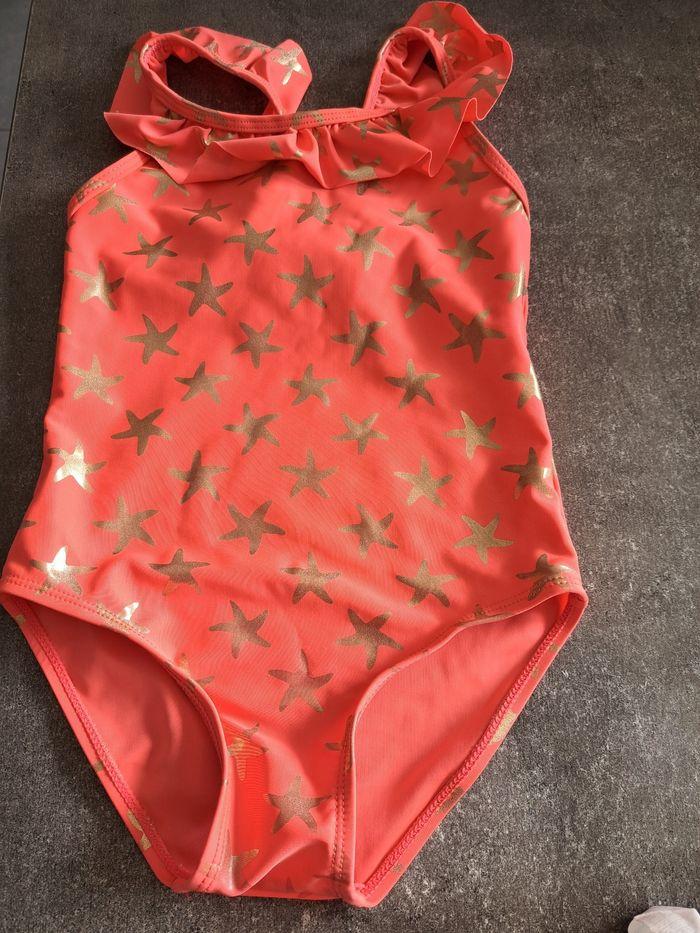 a vendre maillot de bain.taille 5/6ans. - photo numéro 1