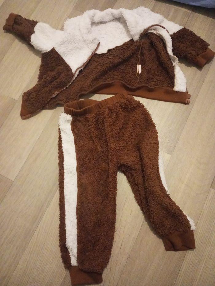 Ensemble pantalon et veste polaire enfant 2-3 ans. Tous neuf . Marron foncé et blanc. - photo numéro 1