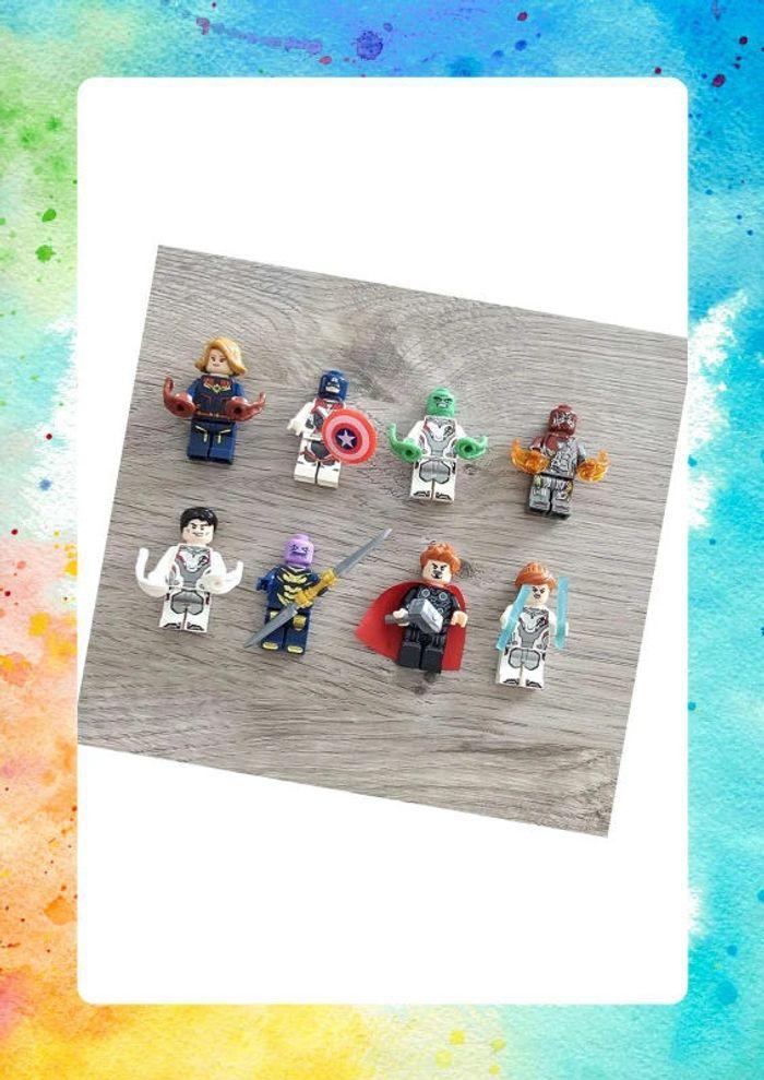 Lot de 8 minifigurines Superhéros (compatible Lego)