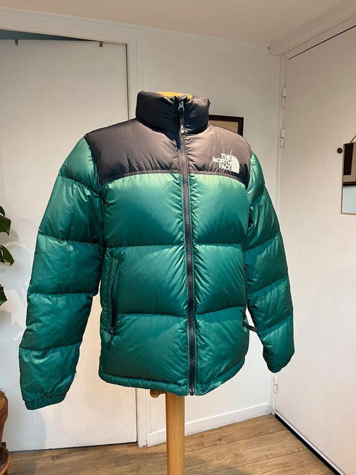 Doudoune vert The north face 700 Nuptse taille XL enfant ou S femme - photo numéro 2