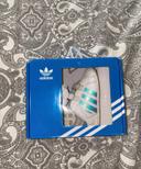 Baskets adidas superstar taille 18