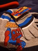 Bonnet et gants gris spiderman