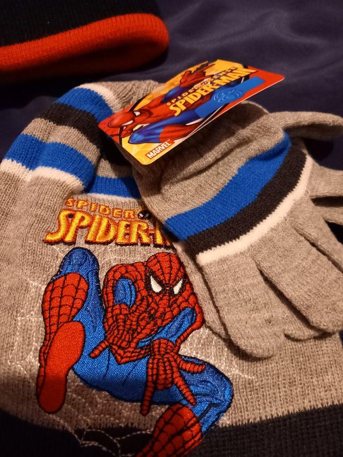 Bonnet et gants gris spiderman - photo numéro 1