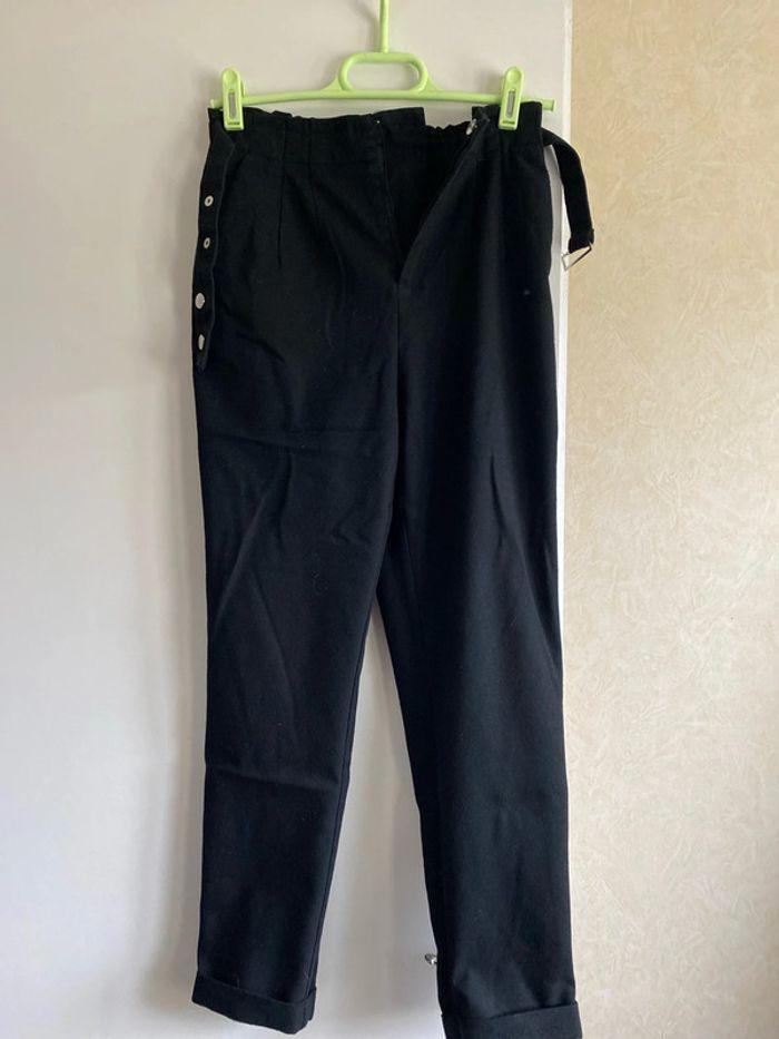 Pantalon taille XS ou 14 ans - photo numéro 1