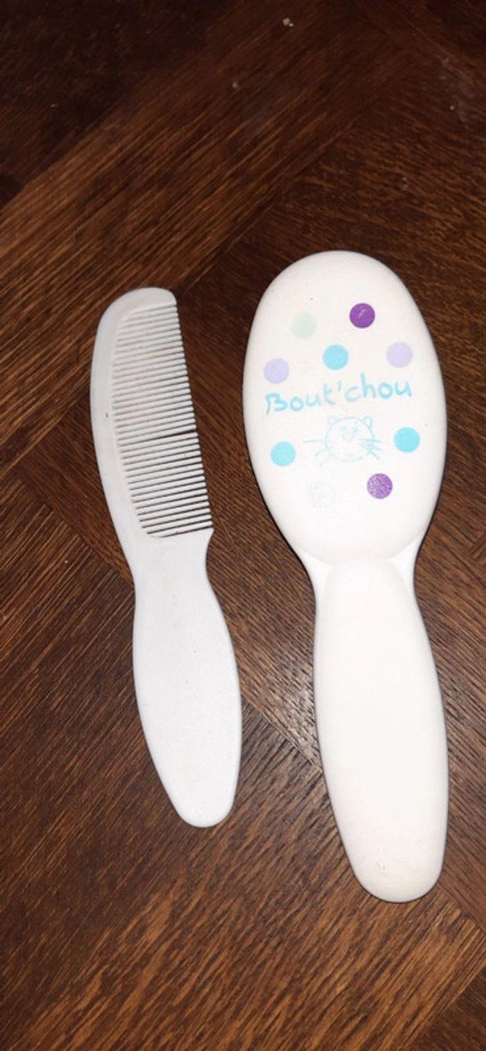 Peigne et brosse boutchou - photo numéro 2