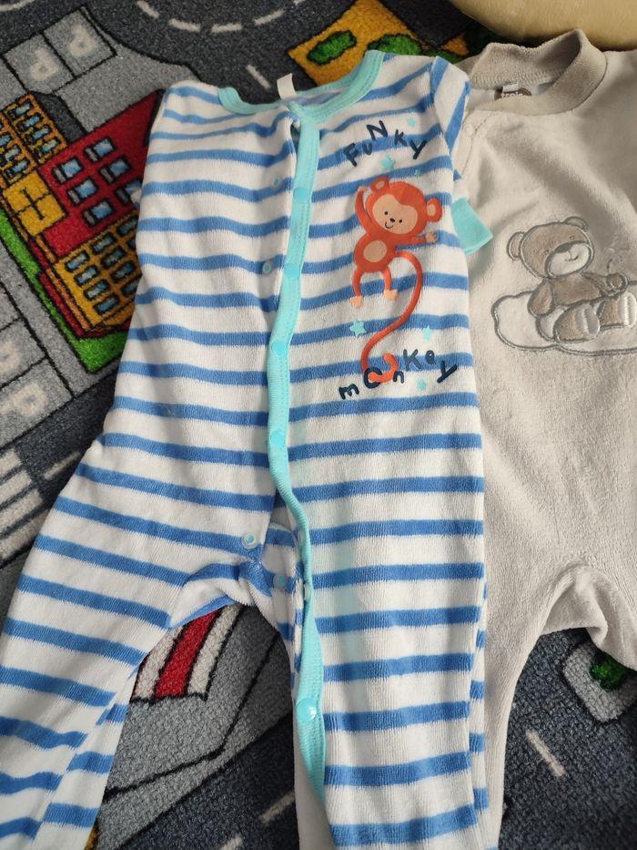 Lot de 3 pyjamas en 3 mois - photo numéro 4