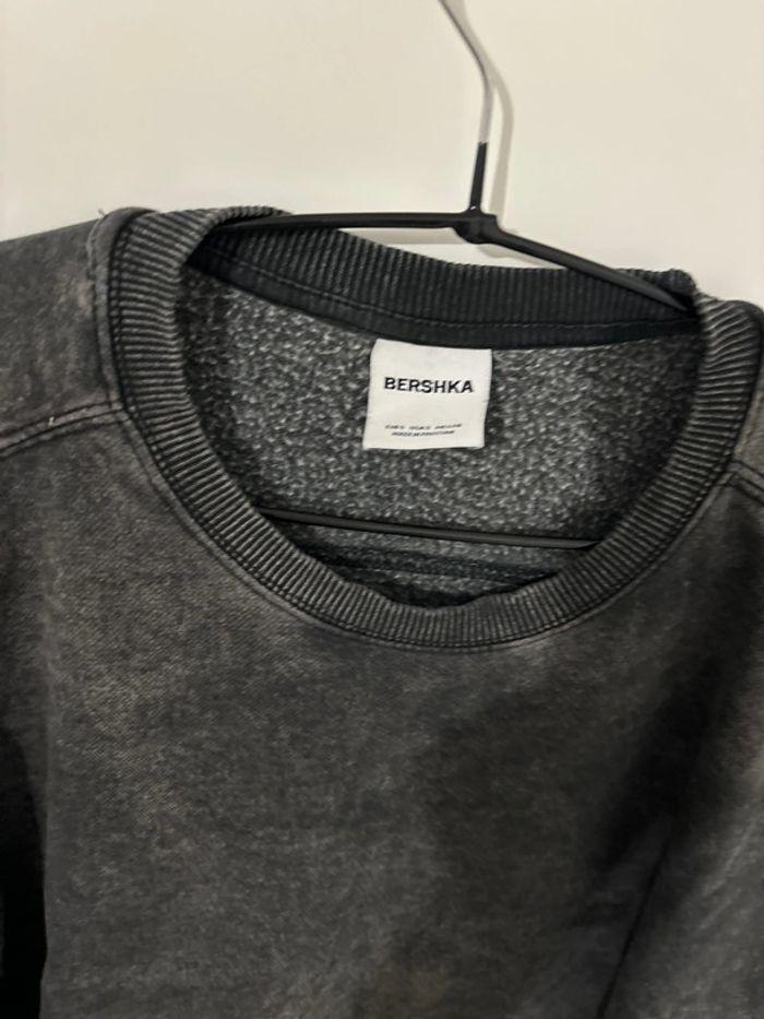 Pull noir délavé bershka taille 36 - photo numéro 2