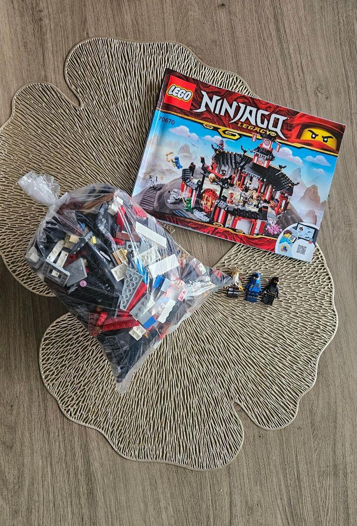 Lego Ninjago Monastère Spinjitzu - photo numéro 1