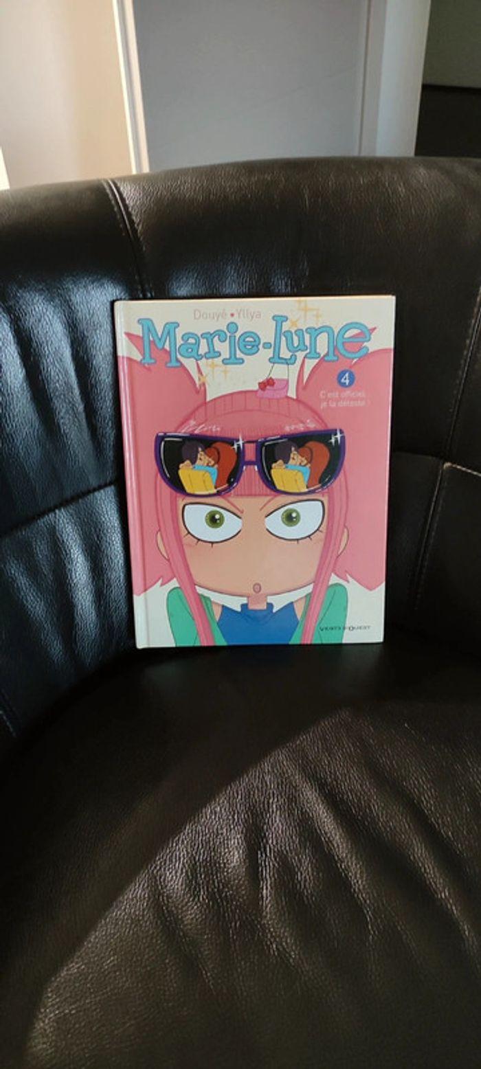 BD Marie Lune Tome 4 - photo numéro 1