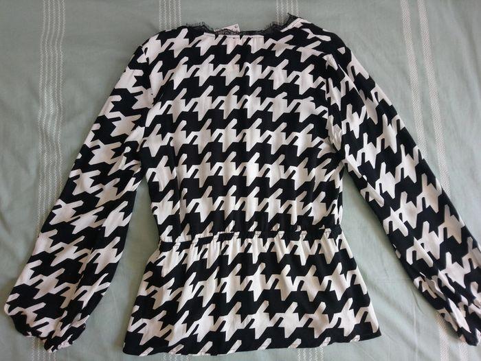 Blouse noire et blanche motif pieds de poule - photo numéro 7