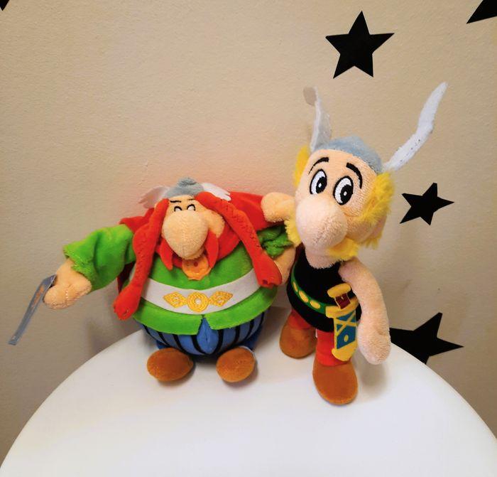 Lot de 2 peluches gauloises Astérix et Abraracourcix - photo numéro 1