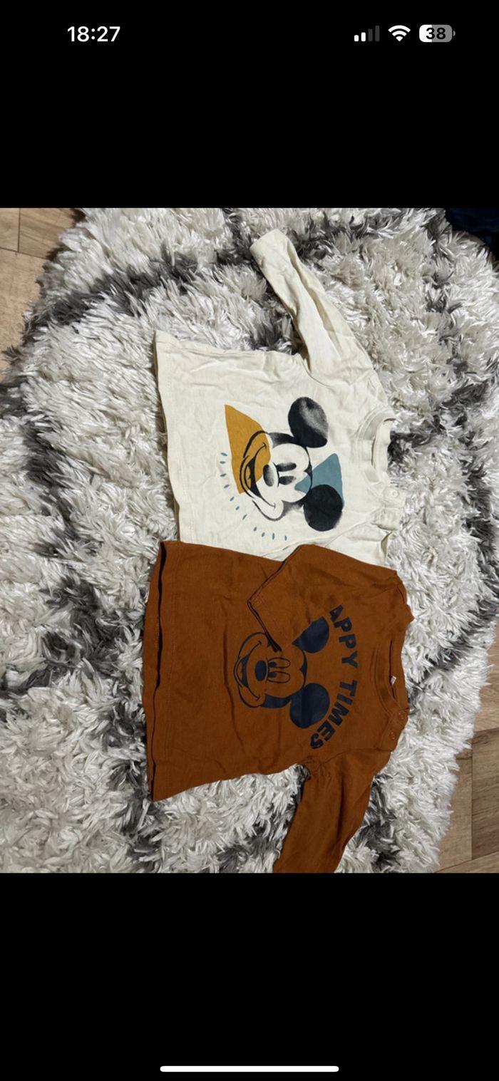 Lot de deux tee shirt Mickey - photo numéro 1