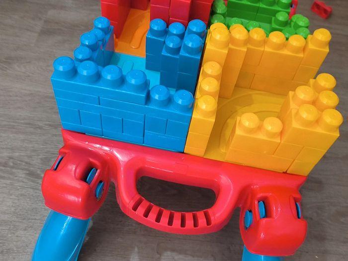 Méga bloks table de jeu pliable avec briques style Lego - photo numéro 4