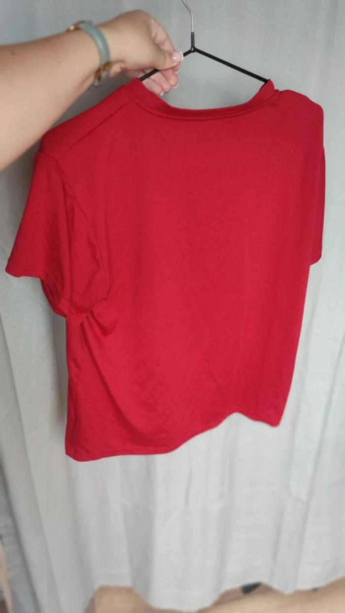 Tee shirt rouge - photo numéro 2