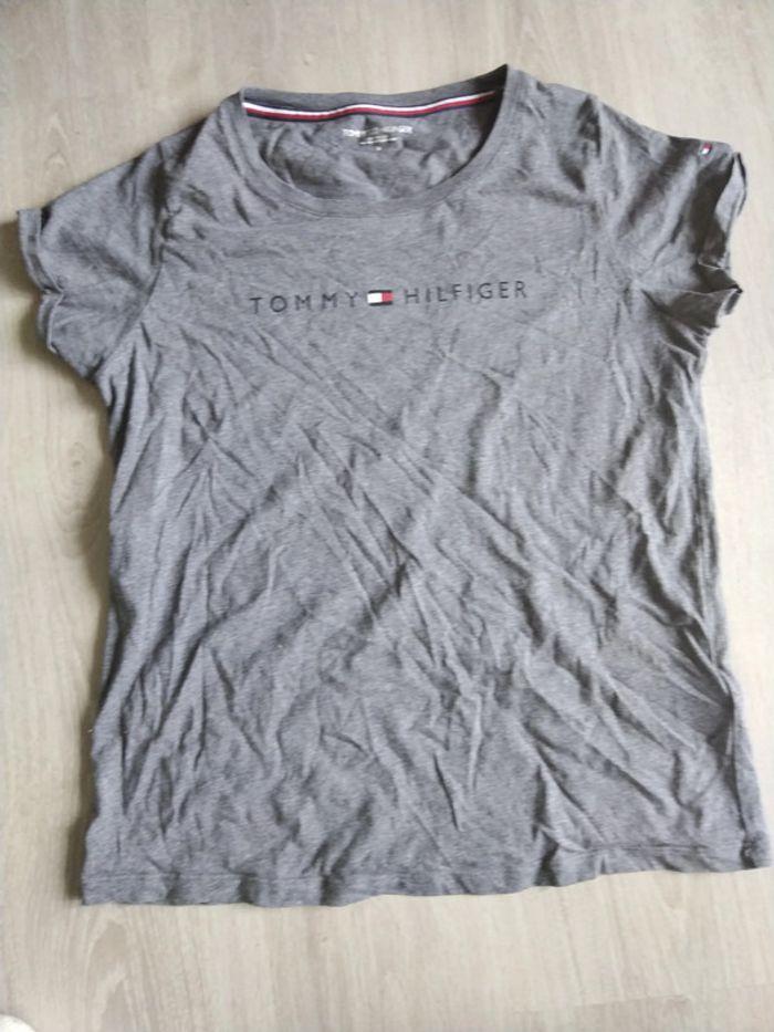 Tee shirt gris Tommy Hilfiger - photo numéro 1