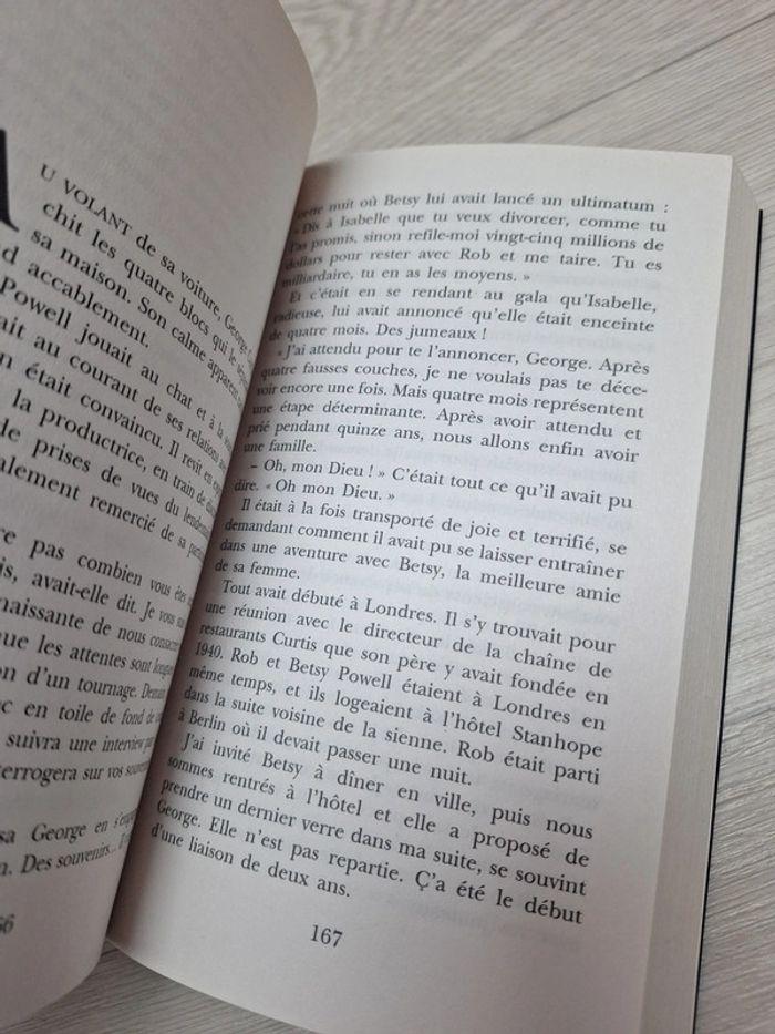 Le bleu de tes yeux - Mary Higgins clark - photo numéro 5