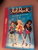 Livre bibliothèque rose foncé lolirock 2