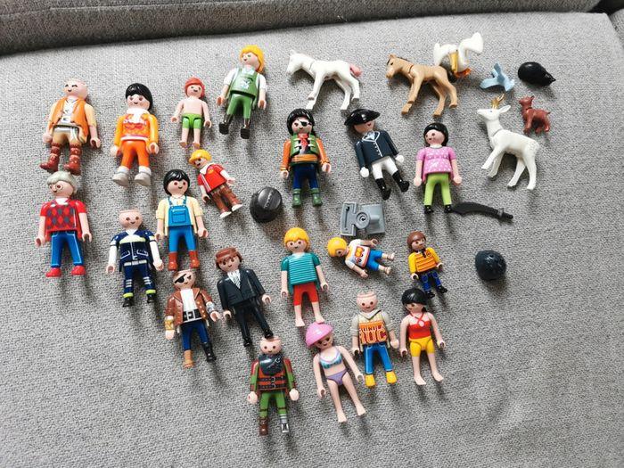 Gros lot de playmobil geobra personnages animaux accessoires - photo numéro 2